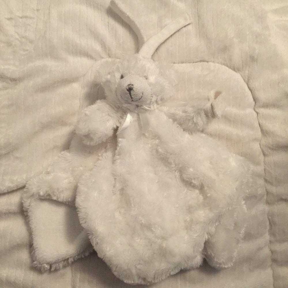 Blankets & Beyond White Bear Plush Security Blanket Lovey
